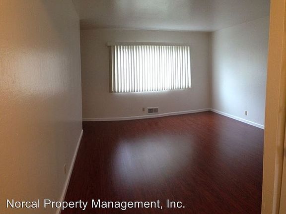 3rd image of 444 Page St APT 6
