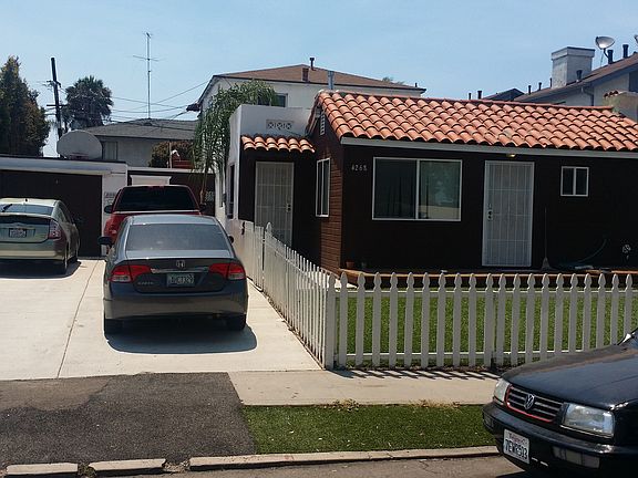 4 unit property-Parking on left of driveway