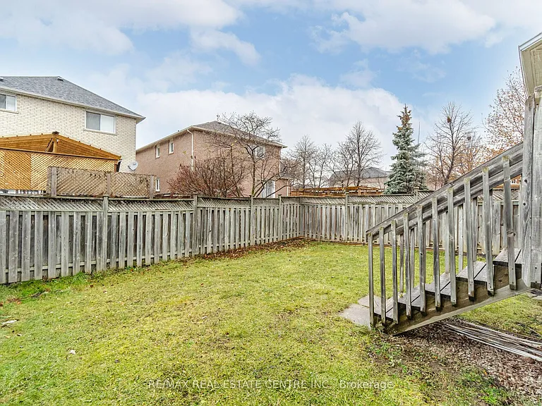 3727 Althorpe Cir — Photo 36