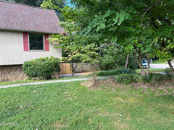 2nd image of 7813 Miken Ln