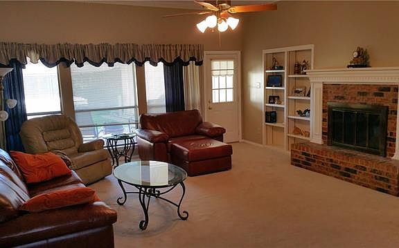 5th image of 2552 Primrose Dr