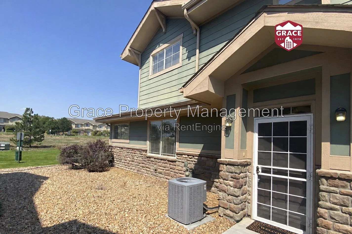 3 bed, 2.5 bath, 1920 sqft, $2,645 — Photo 1