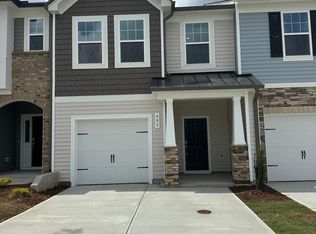 605 Leland Hill Cir, Zebulon, NC 27597