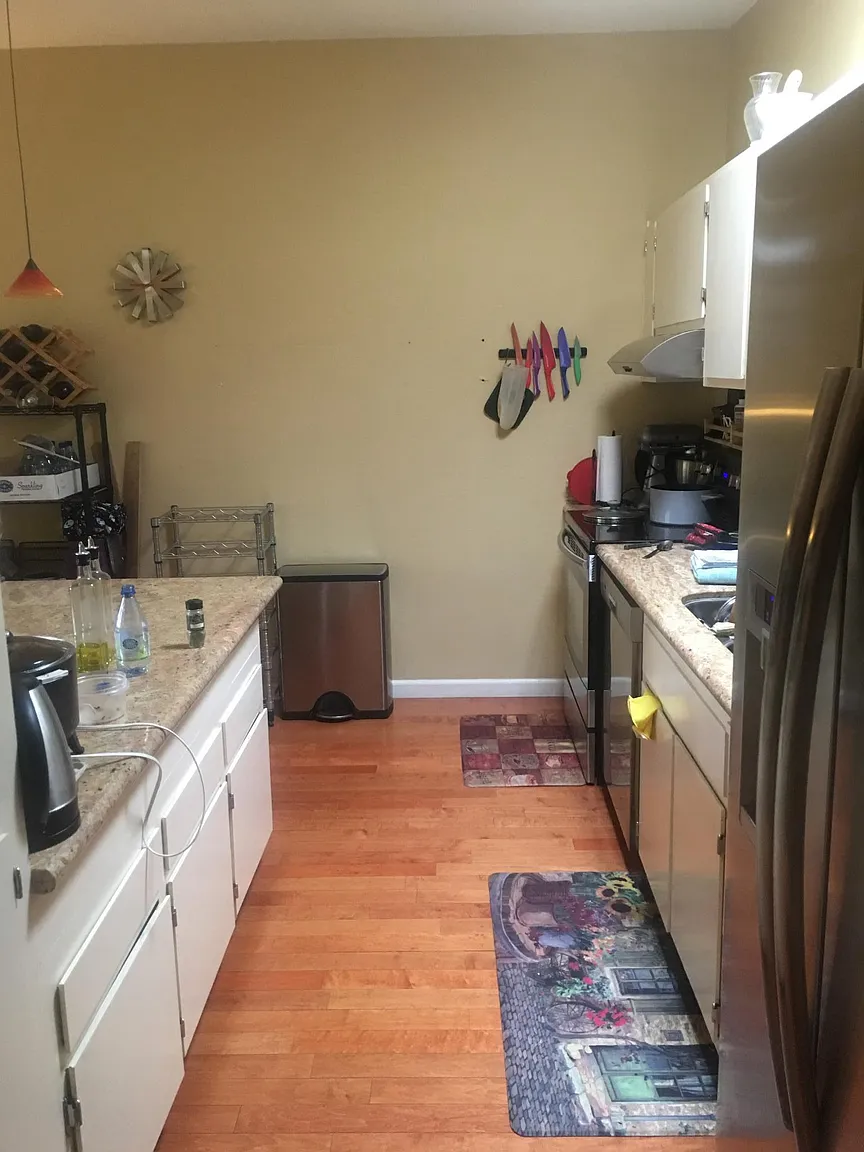 540 Hermosa Pl photo 1