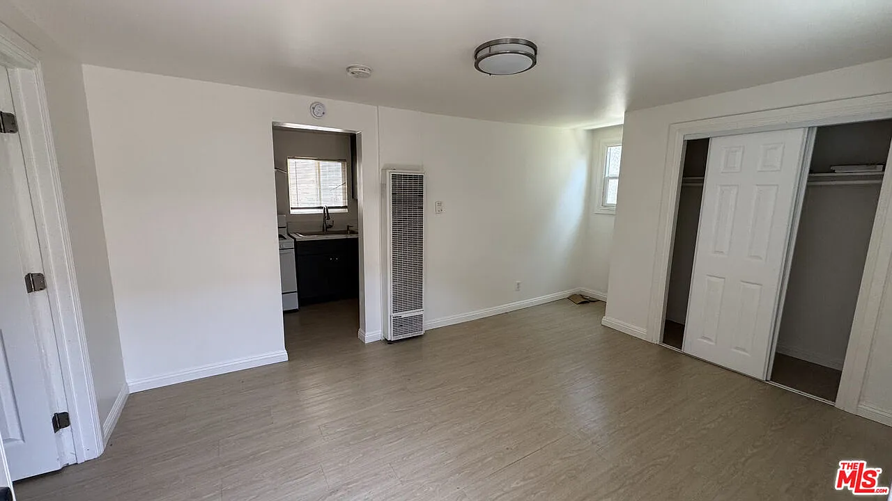 1 bed, 1.0 bath, 500 sqft, $1,800 — Photo 1
