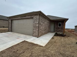 11837 NW 100th St, Yukon, OK 73099