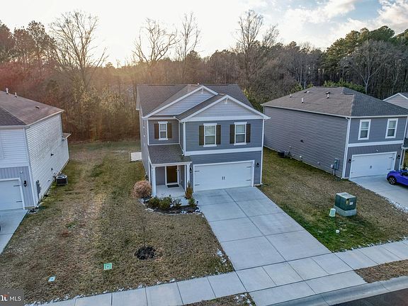 4th image of 124 Currant Cir