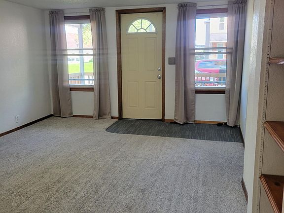 Living room front door enterence