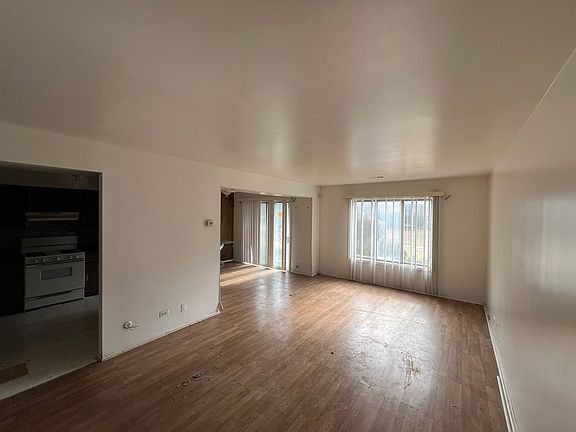 2nd image of 828 Sandra Dr APT 1E