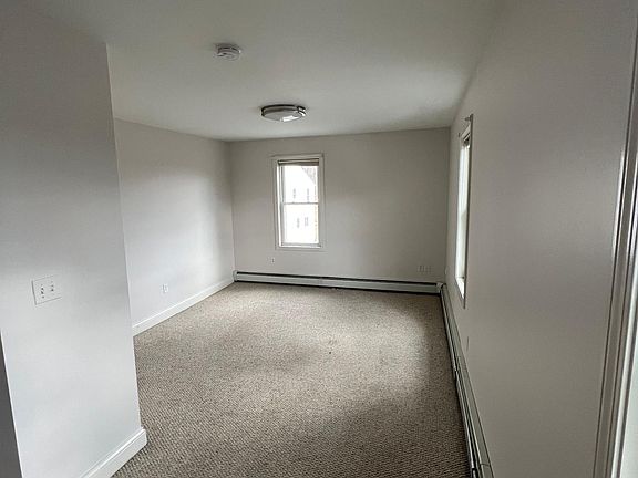 5th image of 6 Ora Murphy Ct Floor 3