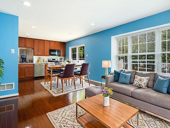 3rd image of 58 Granite Ln #5