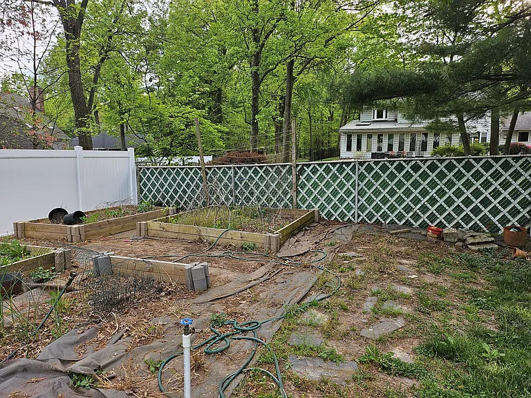 653 Grove Ave — Photo 5