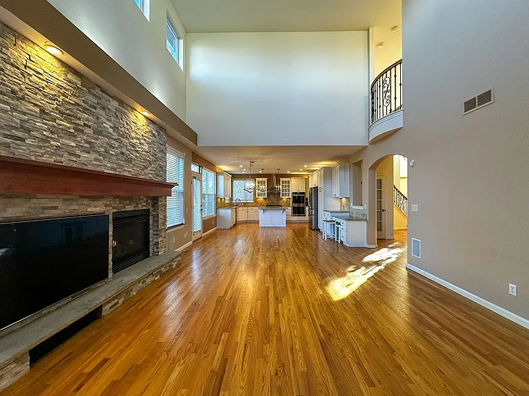 7856 Stonedale Dr — Photo 15
