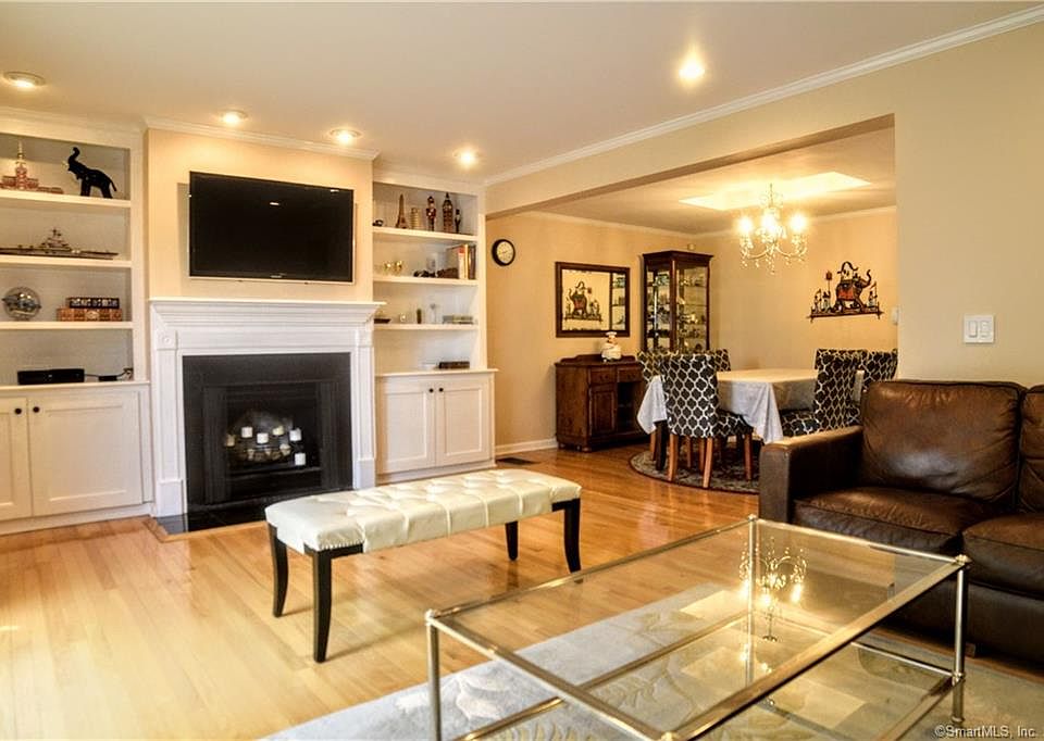 1st image of 237 Strawberry Hill Ave APT 30