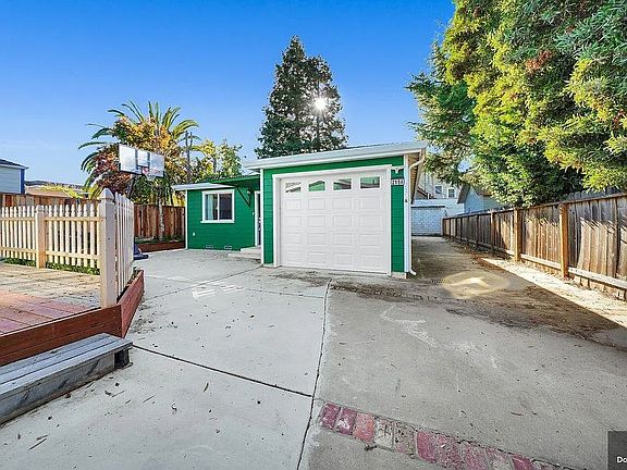 3rd image of 215 Arundel Rd #A