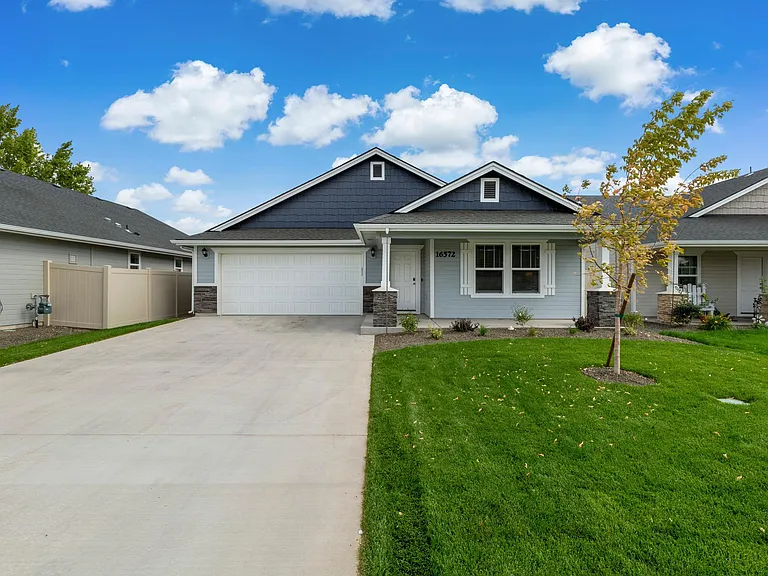 16572 Cypress Ln — Photo 4