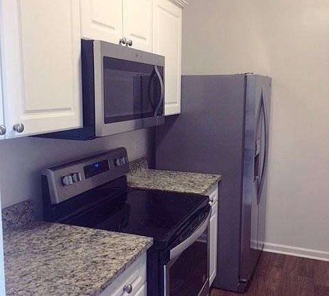 3rd image of 2697 Melcombe Cir APT 304