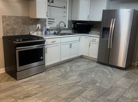 535 E 107th St, Chicago, IL