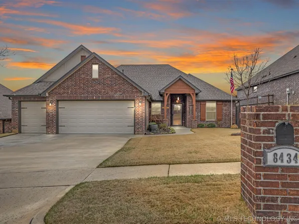 8434 N 77th Ave E, Owasso, OK 74055