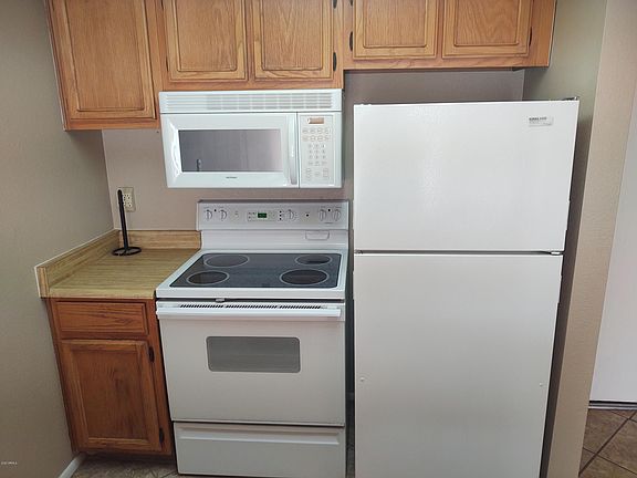 4th image of 12223 N 21st Ave APT 3