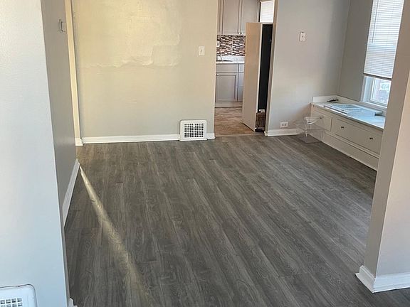 3rd image of 1430 Owego Ave