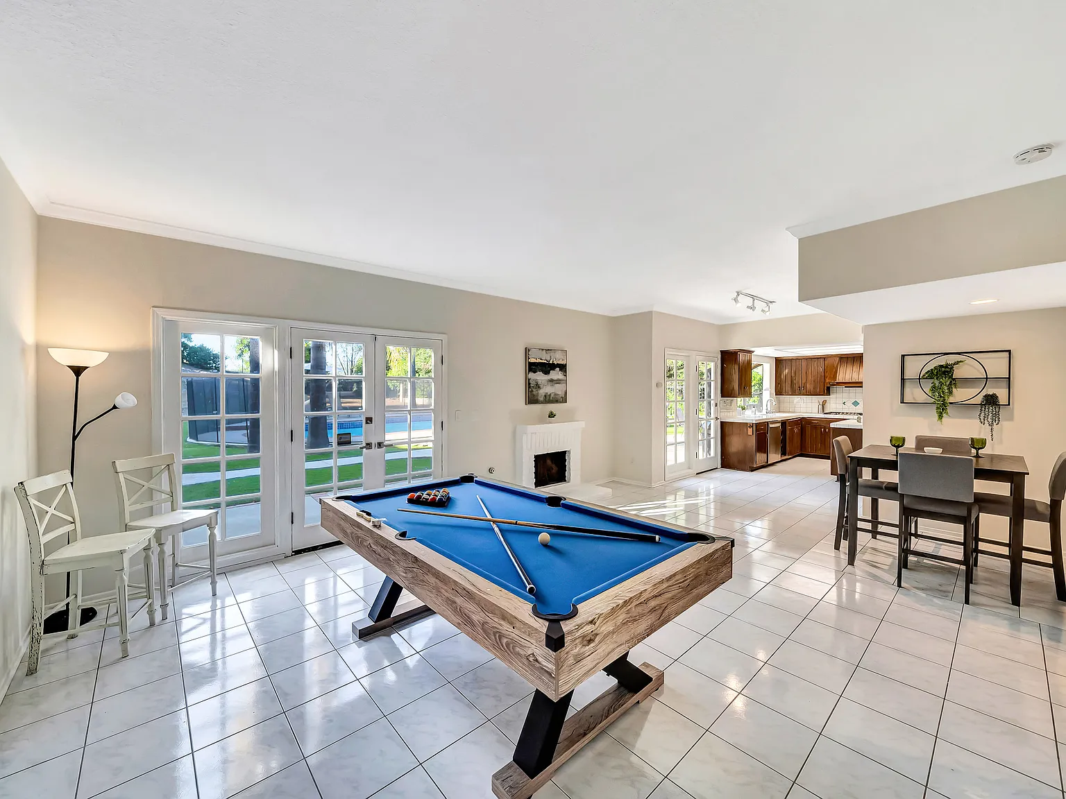 4 bed, 3100 sqft, $10,500 — Photo 4