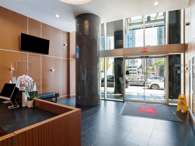833 Seymour St #13 — Photo 37