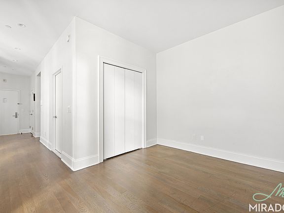5th image of 15 Park Row APT 17C