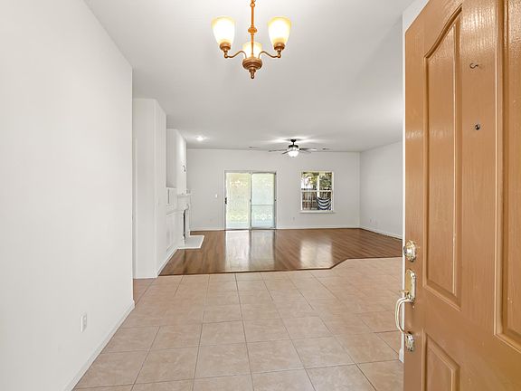 4th image of 1291 Hillcrest St