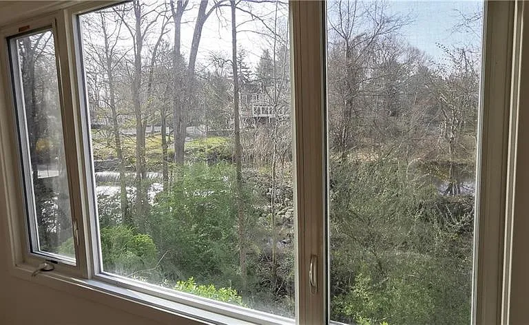 103 Silver Creek Ln — Photo 18