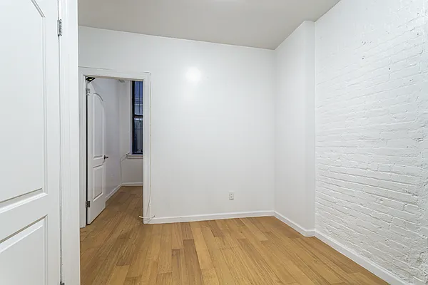 Rented by REAL New York | media 19