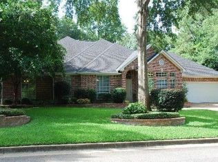 604 Raintree Dr, Tyler, TX 75703