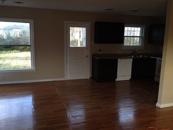 5th image of 2523 Winthrop Dr