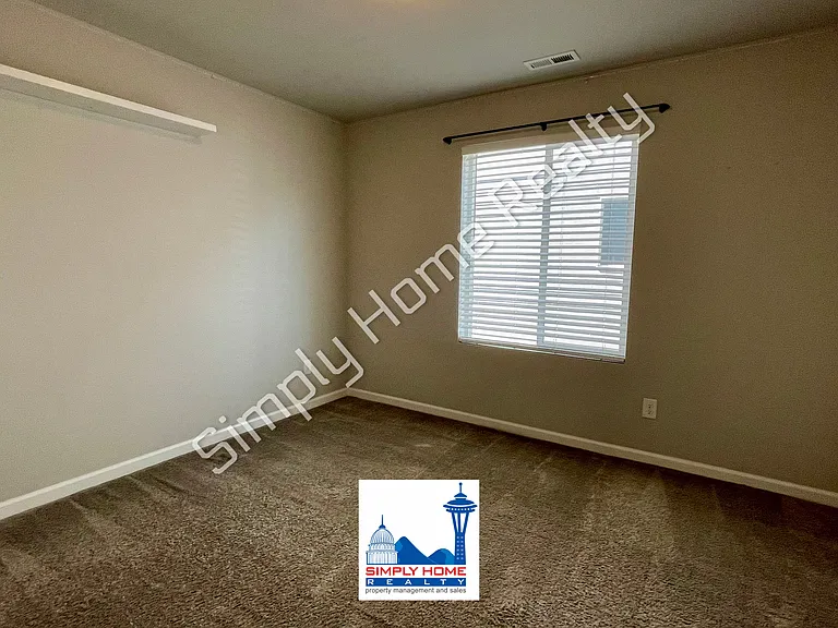 5021 Andrew St SE — Photo 20