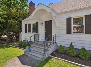 14 Peak St, Stamford, CT 06905