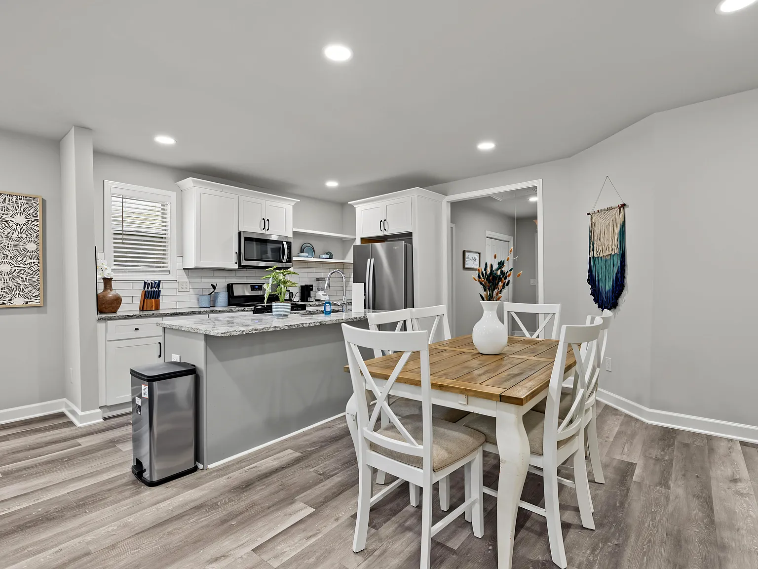 3 bed, 1328 sqft, $3,800 — Photo 3
