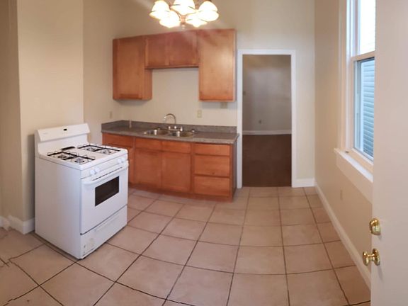 5th image of 2832 Palmyra St