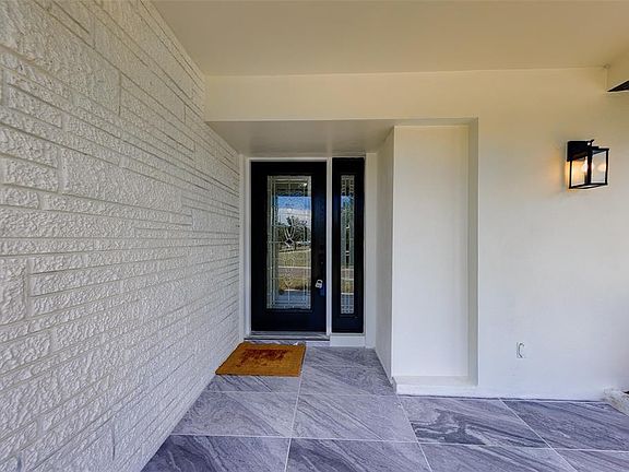 3rd image of 471 SIERRA CIRCLE E