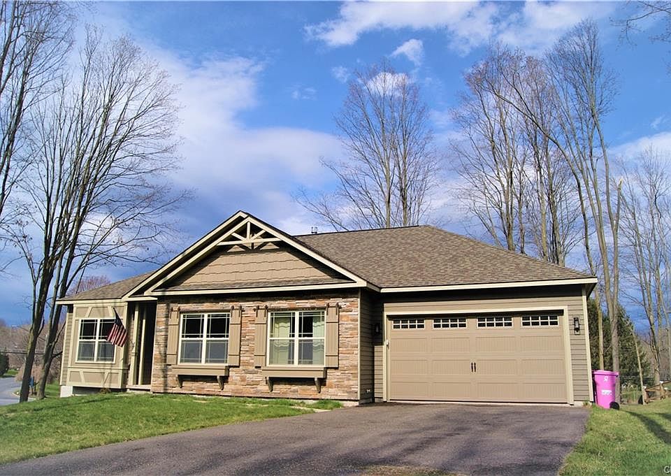1st image of 7926 Springwoods Cir