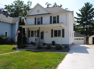 416 De Clark St, Beaver Dam, WI 53916