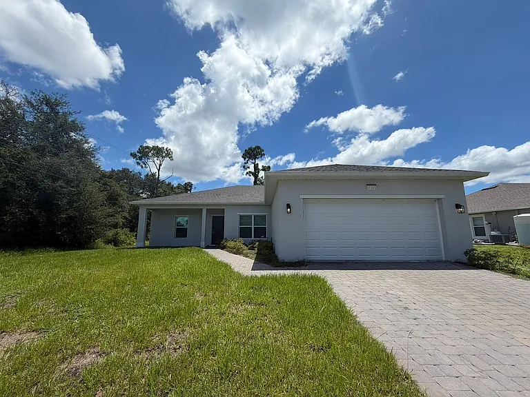 17223 Berwin Ave — Photo 1