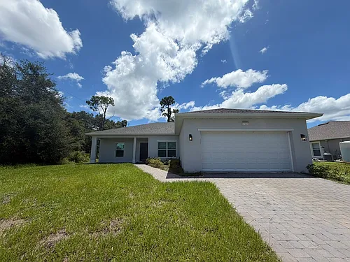 17223 Berwin Ave Photo 1