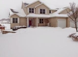 3350 Lachencrest Ln NW, Rochester, MN 55901