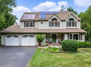 52 Forest Ave, Cortlandt Manor, NY 10567