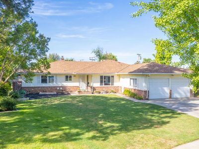 1265 E Portals Ave, Fresno, CA, 93710