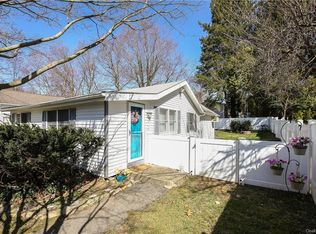 20 Hanson St, Lake Peekskill, NY 10537