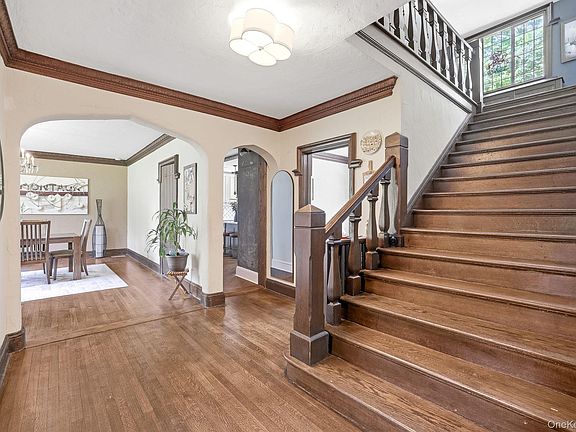 5th image of 14 Overhill Road