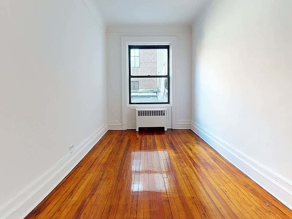 3rd image of 51 E 74th St APT 5R