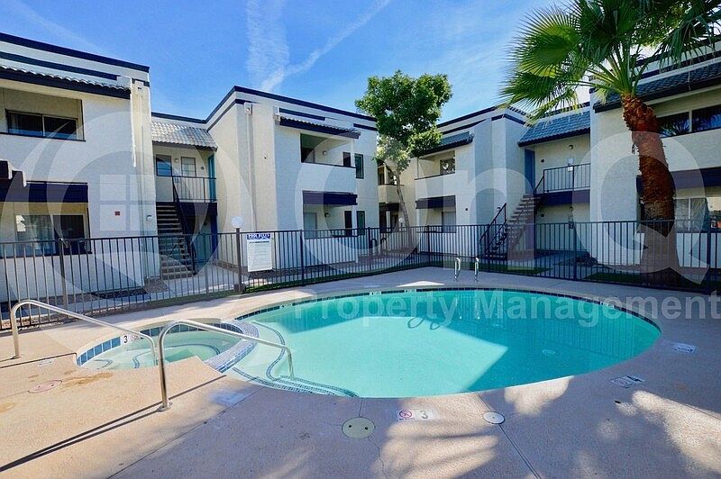 1st image of 4308 N Longview Ave APT 211