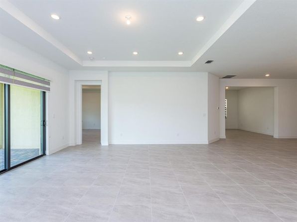 12280 N Baypoint Cir #12280